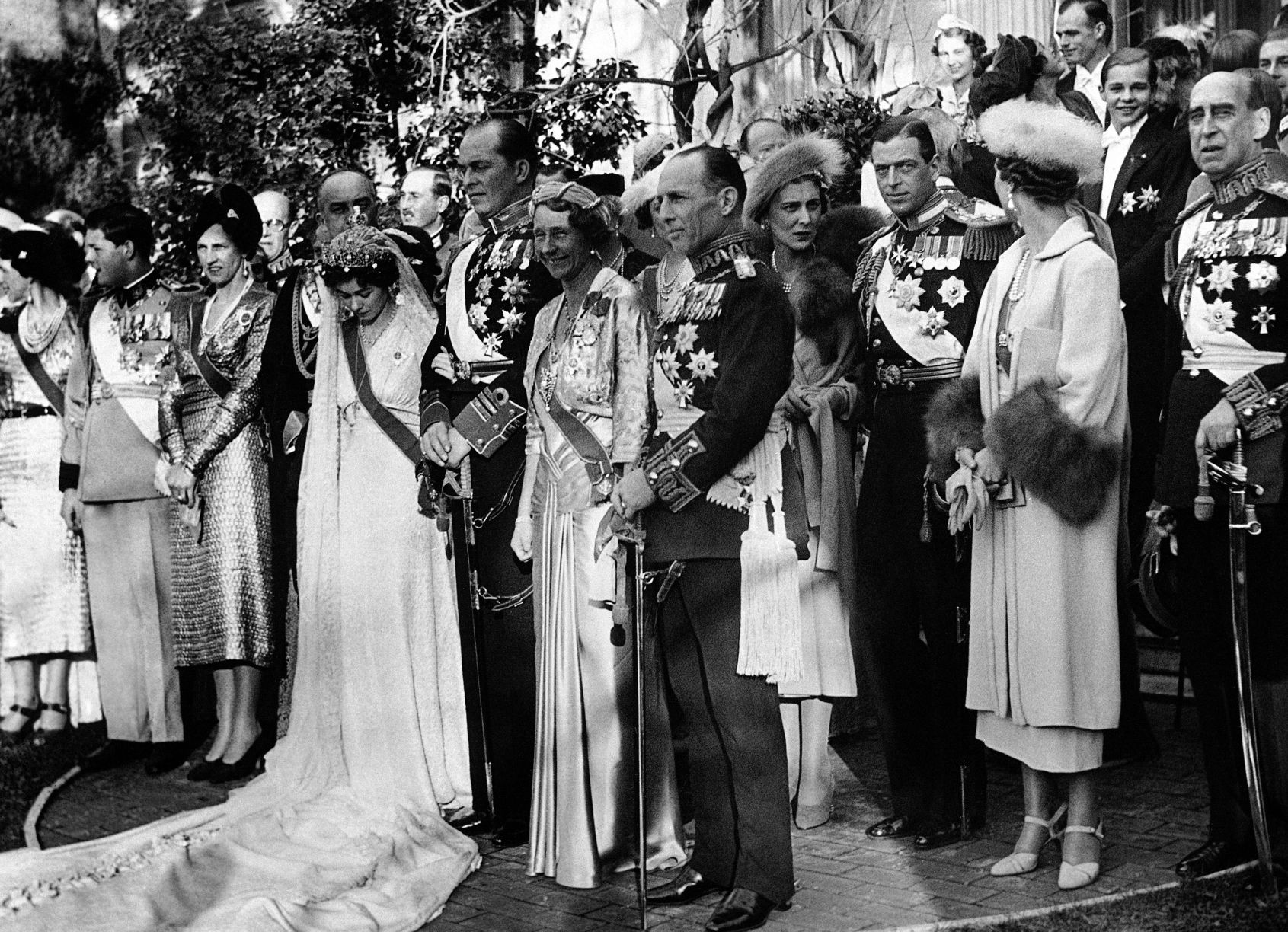1938: Crown Prince Paul of Greece and Princess Frederika Luise of Brunswick
